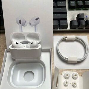 Apple White Wireless Earbuds with Charging Case